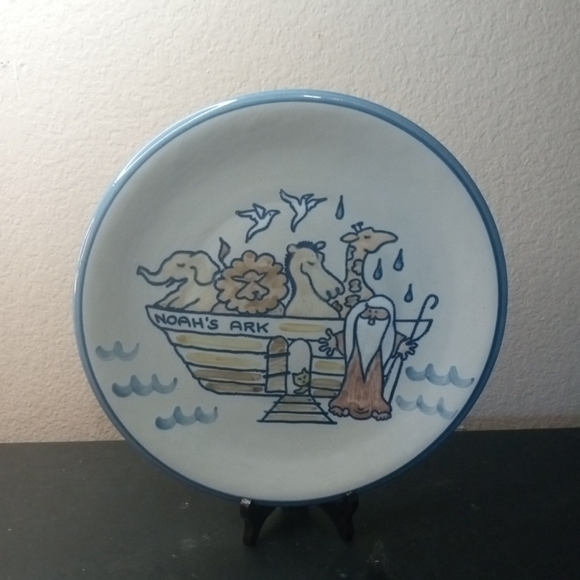 GORGEOUS Louisville Stoneware Kentucky 10" NOAHS ARK Stoneware Decorative Plate. - Picture 2 of 5